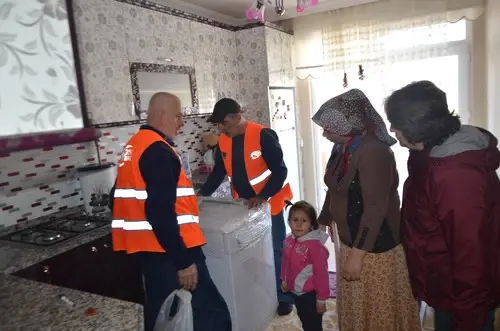 Soma�da Vefat Eden Madenci Ailelerine Kimse Yok mu Ev Eşyası Yardımı