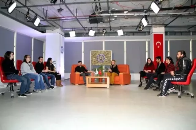 Adü İletişim Fakültesi Yıldıray Yıldırım'ı Konuk Etti? Adü İletişim Fakültesi Yıldıray Yıldırım'ı Konuk Etti?
