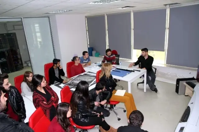 Adü İletişim Fakültesi Yıldıray Yıldırım'ı Konuk Etti? Adü İletişim Fakültesi Yıldıray Yıldırım'ı Konuk Etti?