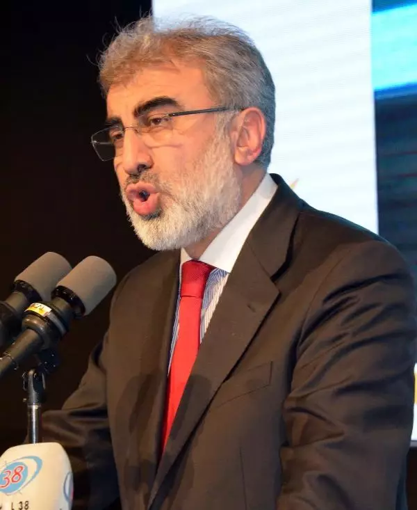Bakan Yıldız: Bol Keseden Atanların Vaatlerine Aldanmayın (3) Bakan Yıldız: Bol Keseden Atanların Vaatlerine Aldanmayın (3)