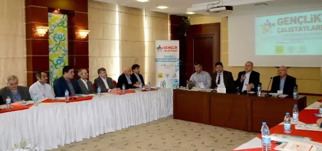Başkan Akyürek Gençlik ve Toplumsal Değişim Çalıştayına Katıldı