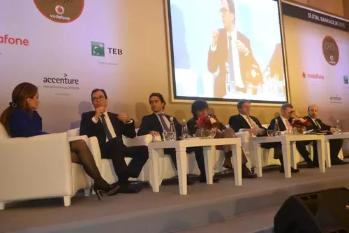 Özince: Kur, Finansçı ve Yatırımcı İçin Riskli; Mali Sektör Sığ Özince: Kur, Finansçı ve Yatırımcı İçin Riskli; Mali Sektör Sığ