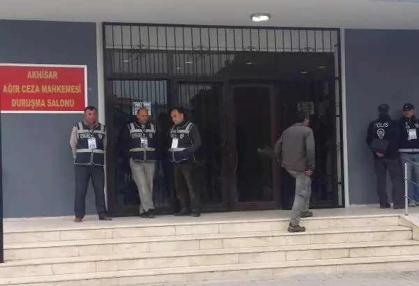 Soma'da 301 Madencinin Can Verdiği 45 Sanıklı Dava, Tekrar Başladı Soma'da 301 Madencinin Can Verdiği 45 Sanıklı Dava, Tekrar Başladı