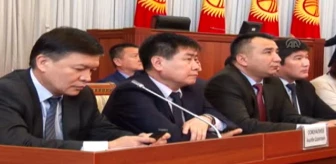Başbakan Otorbayev İstifa Etti