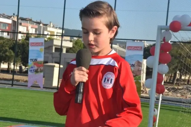 Çanakkale Dardanelspor Çocuklarla Kucaklaştı
