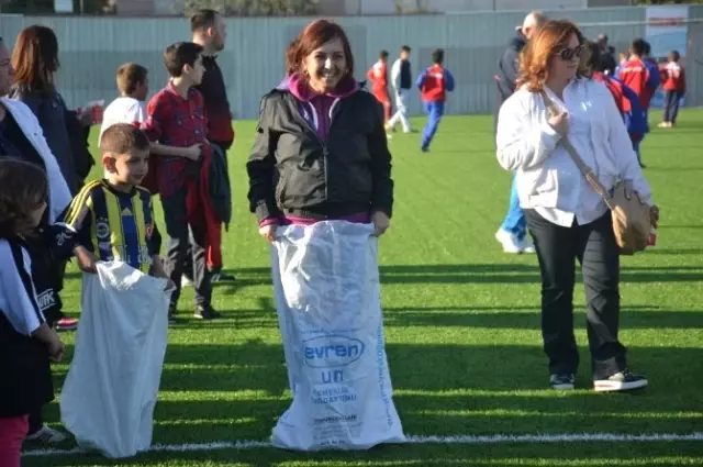 Çanakkale Dardanelspor Çocuklarla Kucaklaştı