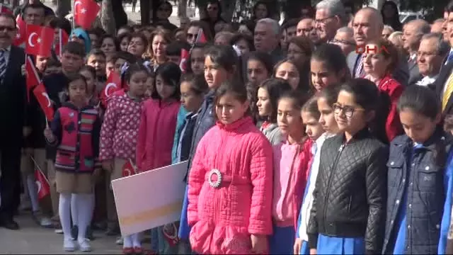 Denizli Ege'de Çocuklar Bayramlarını Soğuk Havaya Rağmen Coşkuyla Kutladı Denizli Ege'de Çocuklar Bayramlarını Soğuk Havaya Rağmen Coşkuyla Kutladı