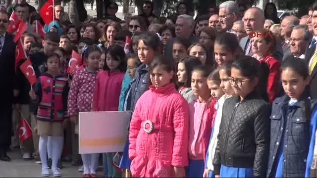 Denizli Ege'de Çocuklar Bayramlarını Soğuk Havaya Rağmen Coşkuyla Kutladı Denizli Ege'de Çocuklar Bayramlarını Soğuk Havaya Rağmen Coşkuyla Kutladı