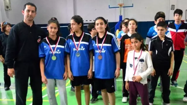 Badminton Müsabakalarına 83 Sporcu Katıldı Badminton Müsabakalarına 83 Sporcu Katıldı