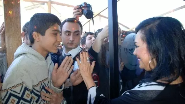 İskenderun'da Türkan Şoray İzdihamı İskenderun'da Türkan Şoray İzdihamı