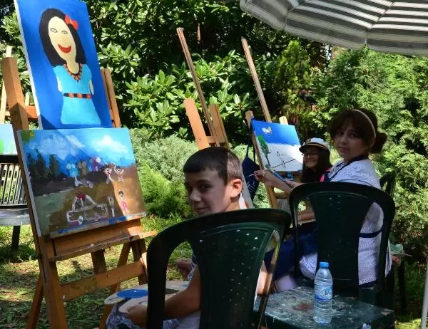 Sapanca Portakal Çiçeği Sanat Kolonisi'nden Dev Sergi Sapanca Portakal Çiçeği Sanat Kolonisi'nden Dev Sergi