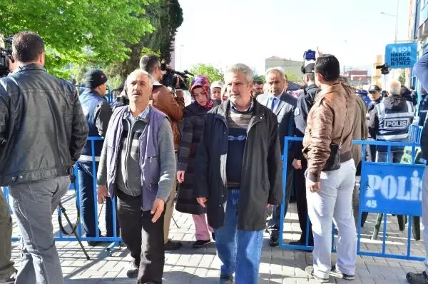 Soma'da 301 Madencinin Can Verdiği 45 Sanıklı Davada, Sekizinci Duruşma Soma'da 301 Madencinin Can Verdiği 45 Sanıklı Davada, Sekizinci Duruşma