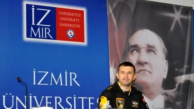 Solotürk'ün Kartalları İzmir Üniversitesi'ne Konuk Oldu