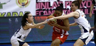 Fenerbahçe Kadın Basketbol Takımı, Abdullah Gül Üni.'ye 62-56 Yenildi