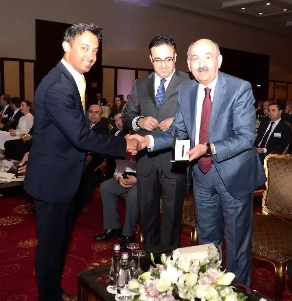 Sağlık Bakanı Müezzinoğlu Türkiye, 2018�de İleri