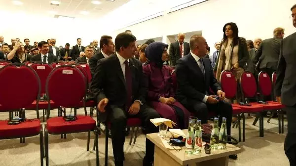 Başbakan Davutoğlu, Düsseldorf Başkonsolosluğu'nun Yeni Hizmet Binasının Açılışını Yaptı Başbakan Davutoğlu, Düsseldorf Başkonsolosluğu'nun Yeni Hizmet Binasının Açılışını Yaptı