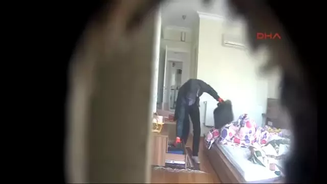 Fethiye Hırsızı Yakalatmak İçin Yatak Odasına Gizli Kamera Yerleştirdi