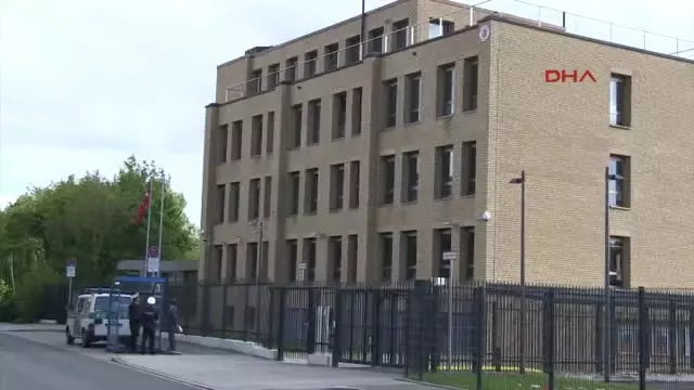 Almanya'da Oy Kullanacak Türk Seçmene Kırmızı Halı Almanya'da Oy Kullanacak Türk Seçmene Kırmızı Halı