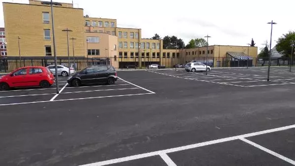 Düsseldorf Başkolosluğu Yeni Hizmet Binasını Tanıttı Düsseldorf Başkolosluğu Yeni Hizmet Binasını Tanıttı