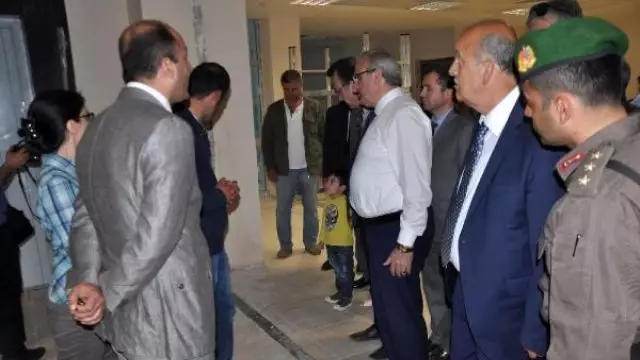 Validen İnşaat İşçilerine: Sizi Buraya Gömerim Validen İnşaat İşçilerine: Sizi Buraya Gömerim