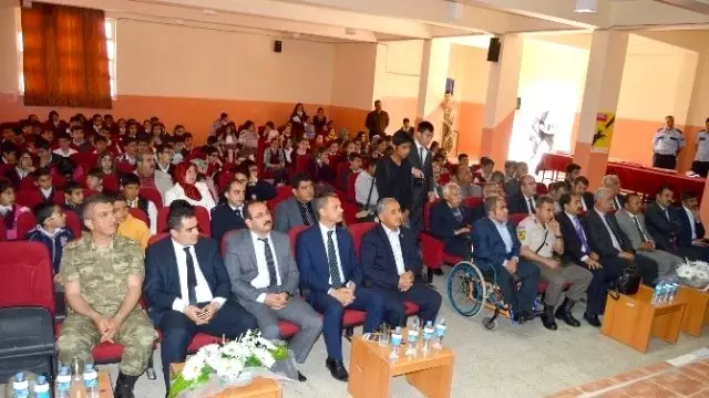 Besni'de Trafik Haftası Kutlandı Besni'de Trafik Haftası Kutlandı