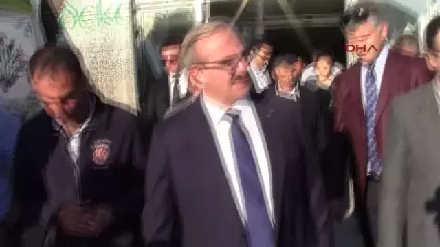 Bursa - Hastane İnşaatındaki İşçiliği Beğenmeyen Vali Şantiye Şefine Fırça Attı Bursa - Hastane İnşaatındaki İşçiliği Beğenmeyen Vali Şantiye Şefine Fırça Attı