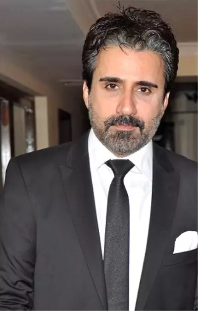 Emrah Verdiği Her Kilo İçin Doktoruna Bin Dolar Ödedi! Emrah Verdiği Her Kilo İçin Doktoruna Bin Dolar Ödedi!