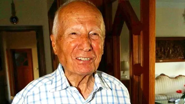 Kenan Evren İçin Verilen En Dikkat Çekici İlan Kenan Evren İçin Verilen En Dikkat Çekici İlan