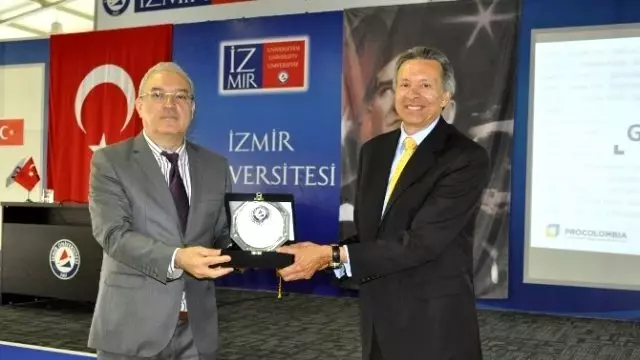 Kolombiya Büyükelçisi İzmir Üniversitesini Ziyaret Etti