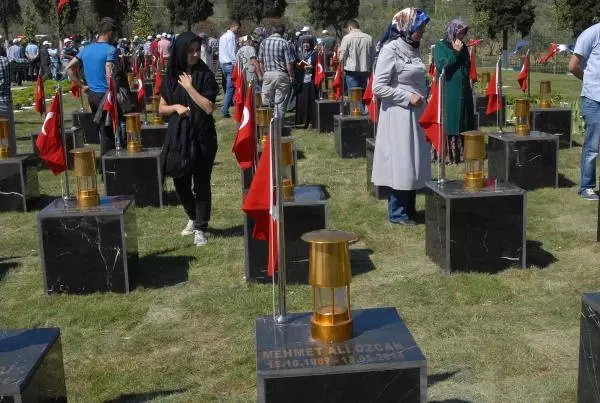 Soma'da Bir Yıl Sonra Aynı Acı, Aynı Ağıt Soma'da Bir Yıl Sonra Aynı Acı, Aynı Ağıt