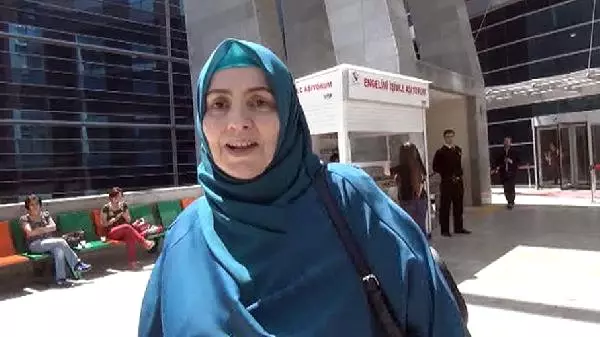 Yazar Emine Şenlikoğlu Serbest Bırakıldı Yazar Emine Şenlikoğlu Serbest Bırakıldı