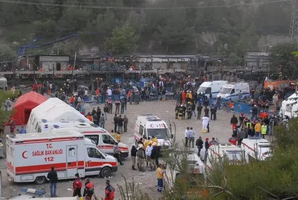 Soma'da 301 Madencinin Can Verdiği Madende Yok Denilen Yüzlerce Sayfalık 'Topçu Defteri' Ortaya... Soma'da 301 Madencinin Can Verdiği Madende Yok Denilen Yüzlerce Sayfalık 'Topçu Defteri' Ortaya...