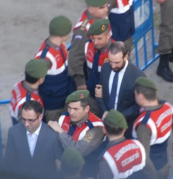 Soma'da 301 Madencinin Can Verdiği Madende Yok Denilen Yüzlerce Sayfalık 'Topçu Defteri' Ortaya... Soma'da 301 Madencinin Can Verdiği Madende Yok Denilen Yüzlerce Sayfalık 'Topçu Defteri' Ortaya...