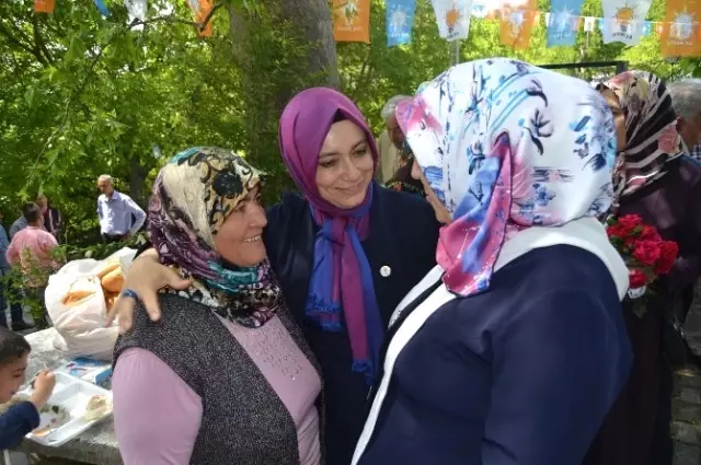 Yalvaç: 'Önceden Doktor Bulamıyordunuz Şimdi Doktor Seçebiliyorsunuz' Yalvaç: 'Önceden Doktor Bulamıyordunuz Şimdi Doktor Seçebiliyorsunuz'