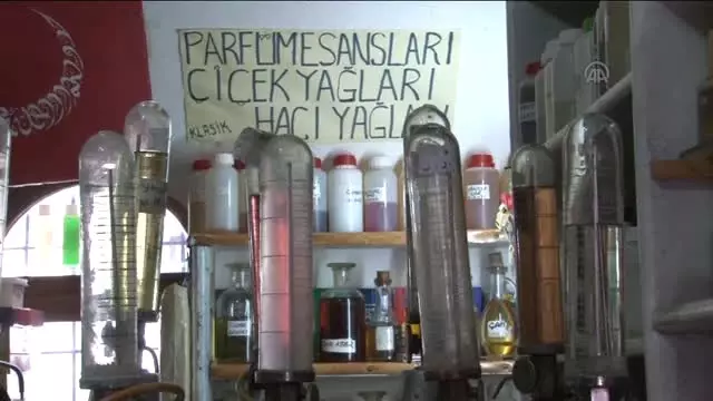 Geçmişe Özlemi 'Kolonya'Yla Dindiriyor Geçmişe Özlemi 'Kolonya'Yla Dindiriyor