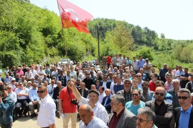 Köylüler Milletvekili Adaylarına Taahhütname İmzalattı