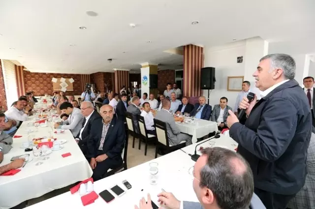 Toçoğlu Muhtarlarla Buluştu Müjdeleri Sıraladı Toçoğlu Muhtarlarla Buluştu Müjdeleri Sıraladı