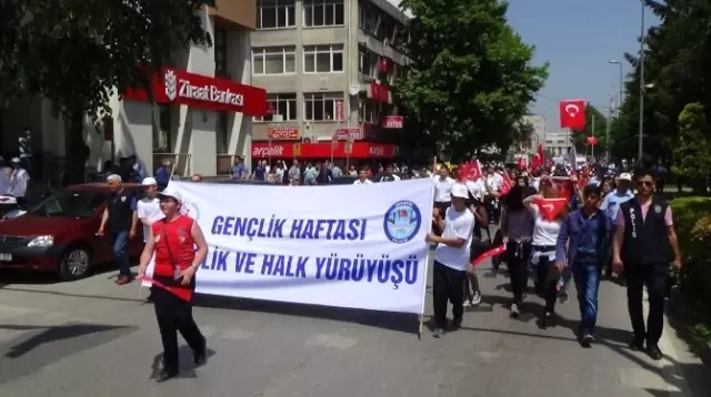 19 Mayıs Atatürk'ü Anma, Gençlik ve Spor Bayramı Sakarya'da Kutlandı