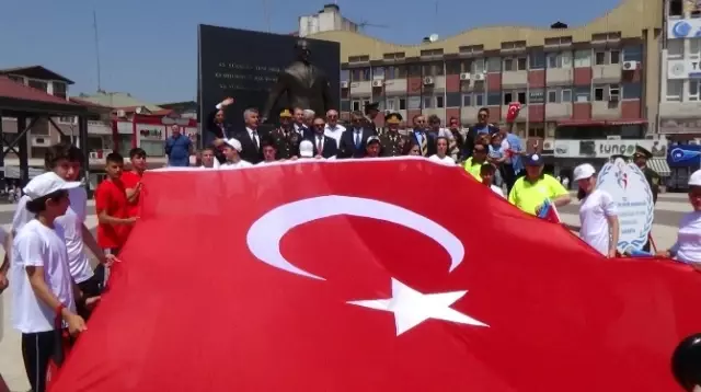 19 Mayıs Atatürk'ü Anma, Gençlik ve Spor Bayramı Sakarya'da Kutlandı