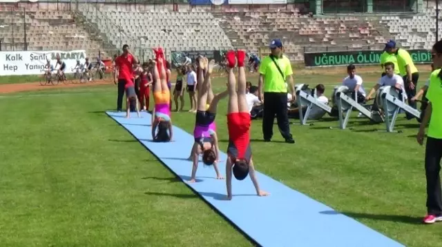 19 Mayıs Atatürk'ü Anma, Gençlik ve Spor Bayramı Sakarya'da Kutlandı