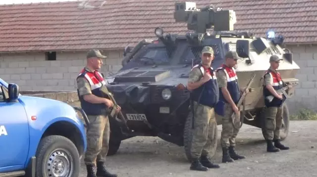Hatay'da İki Aile Arasında Bıçaklı Kavga: 4 Yaralı Hatay'da İki Aile Arasında Bıçaklı Kavga: 4 Yaralı