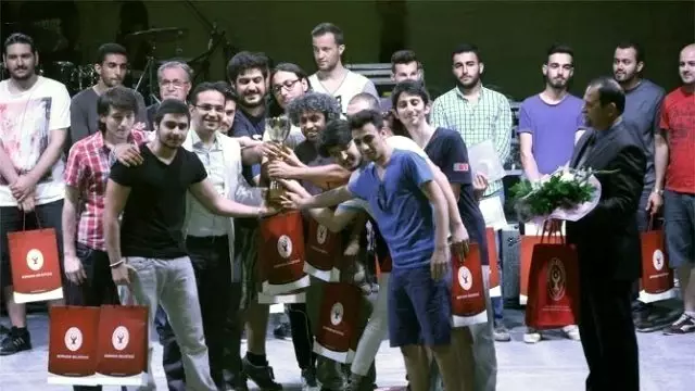 Renkler Yarıştı, İzmir Üniversitesi Şampiyon Oldu