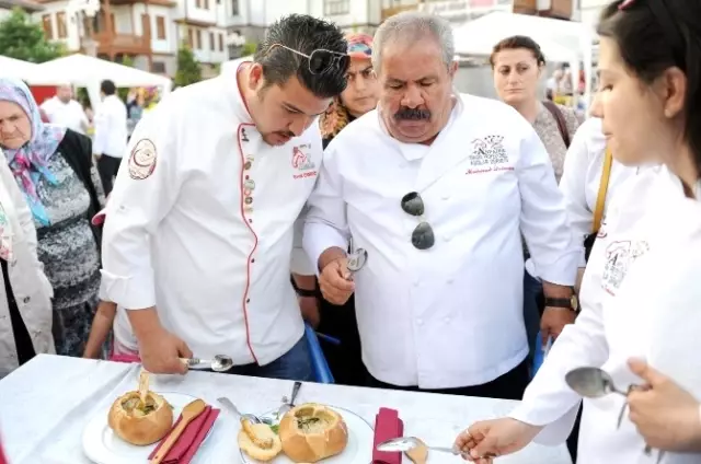 Altındağlı Kadınlar Bayat Ekmekten Harika Lezzetler Yaptı Altındağlı Kadınlar Bayat Ekmekten Harika Lezzetler Yaptı