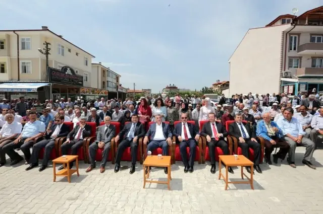 Başkan Zeki Toçoğlu: 'Kaynarca Kültür Merkezi Hayırlı Olsun' Başkan Zeki Toçoğlu: 'Kaynarca Kültür Merkezi Hayırlı Olsun'