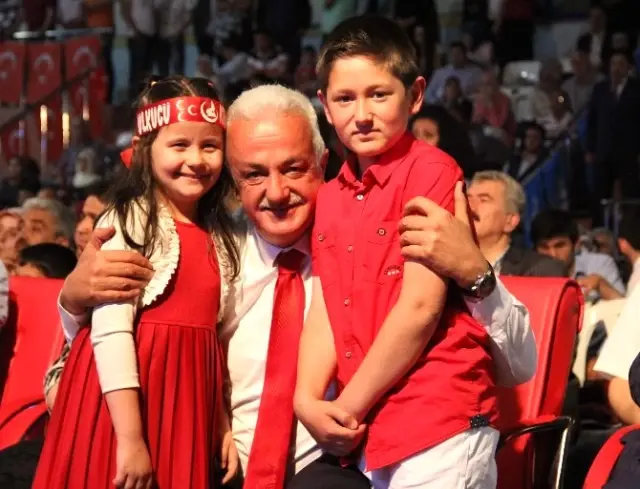 Fetih Şöleni'nde Ahmet Şafak Sahne Aldı