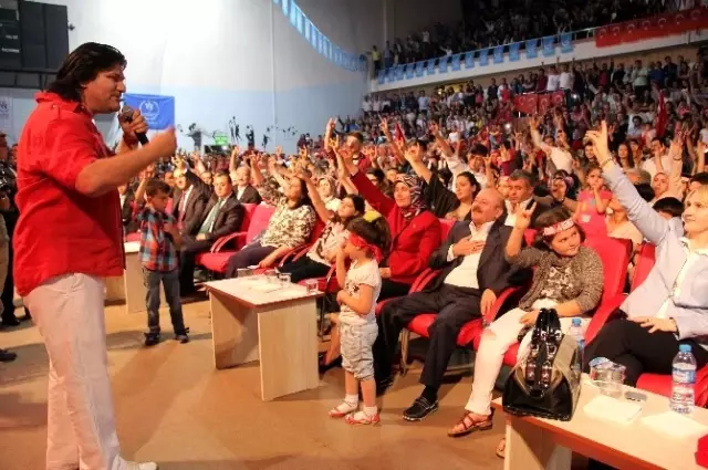 Fetih Şöleni'nde Ahmet Şafak Sahne Aldı