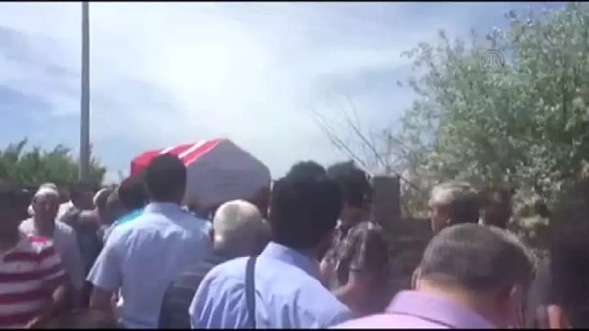 Şehit Polis Memuru Son Yolculuğuna Uğurlandı