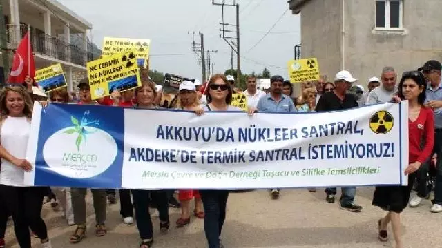 Silifke'de Termik Santral ve Çimento Fabrikası Eylemi Silifke'de Termik Santral ve Çimento Fabrikası Eylemi