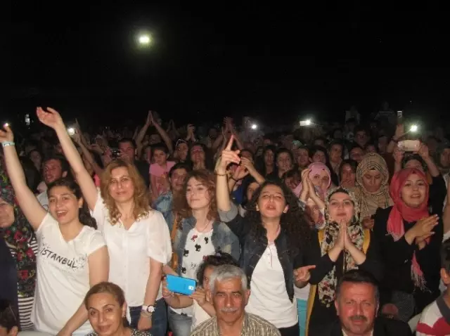 Yusuf Güney Tokat'ta Hayranlarını Coşturdu