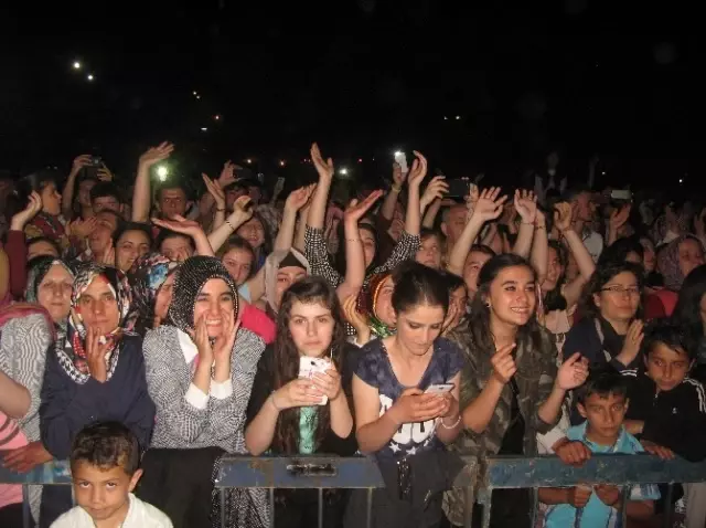 Yusuf Güney Tokat'ta Hayranlarını Coşturdu